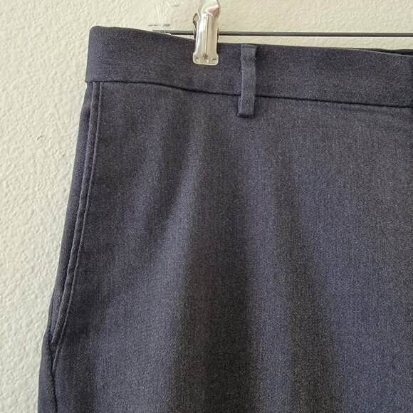 Dockers Straight Leg Pants Mens Size 36 Gray Relaxed Fit - Picture 3 of 10